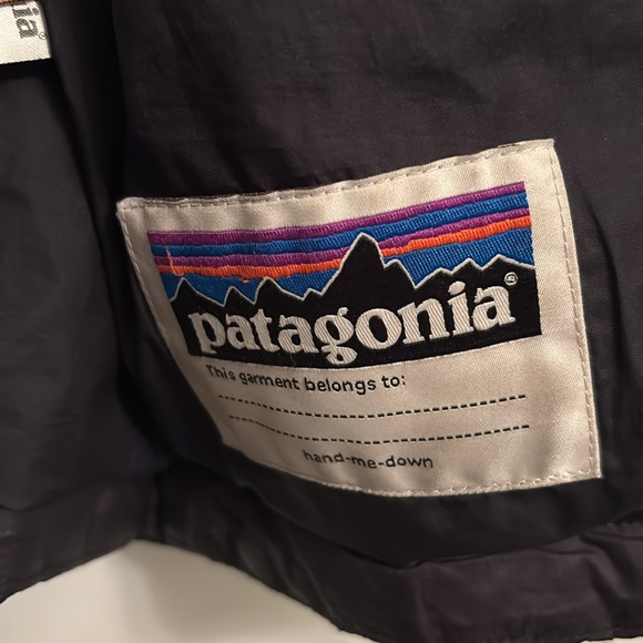 Black Patagonia Nano Puff Boys Winter Jacket size medium (10 years) - Picture 9 of 9